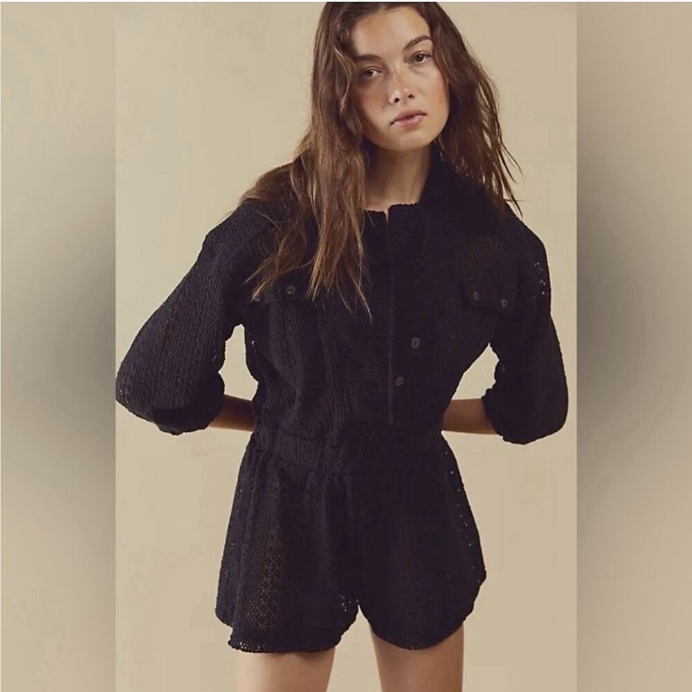 Free People Beach Romper Size XS Black Crochet Knit 3/4 Sleeve Pockets
